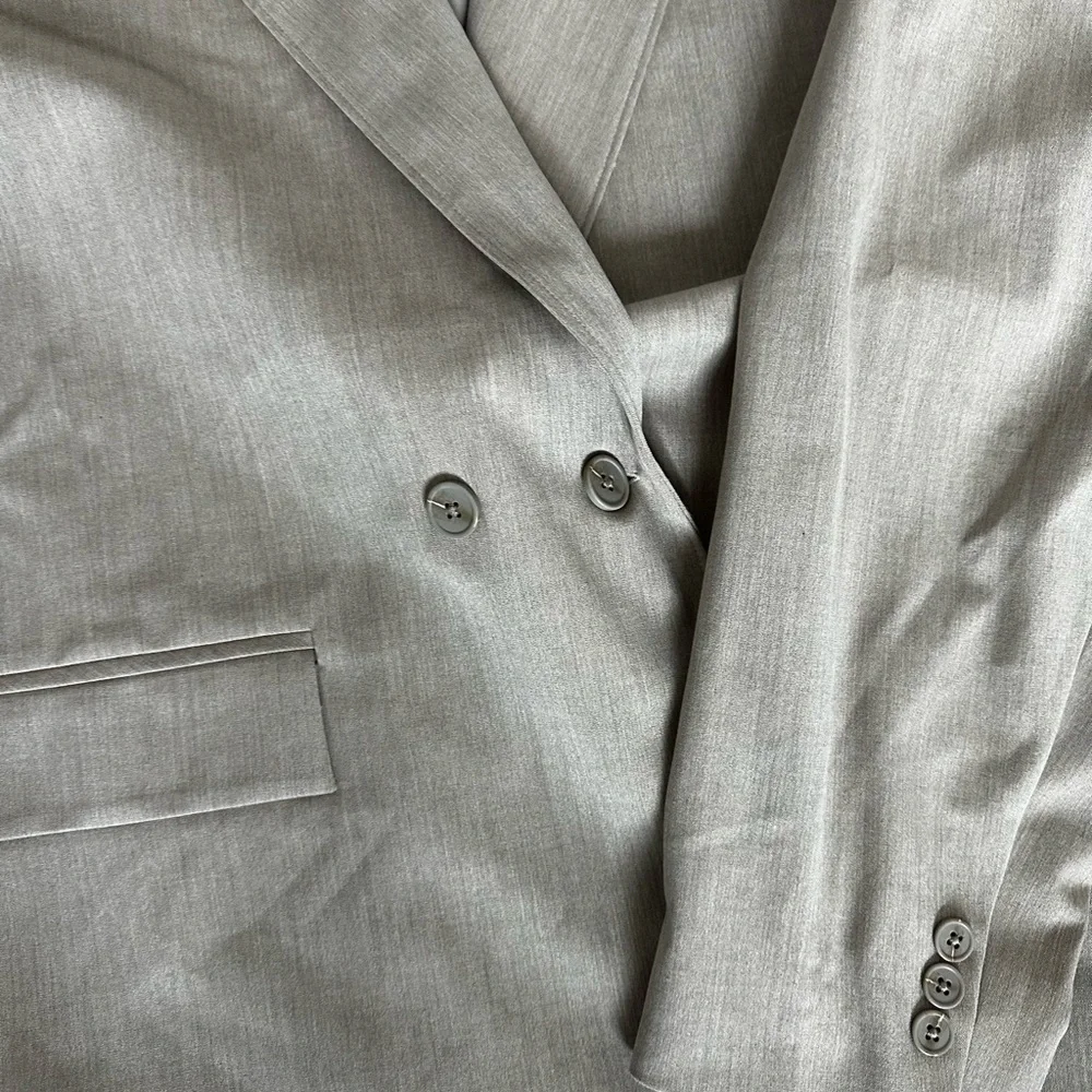 The Drop by Amazon Women's Beige Double-Breasted Blazer - Picture 6 of 11